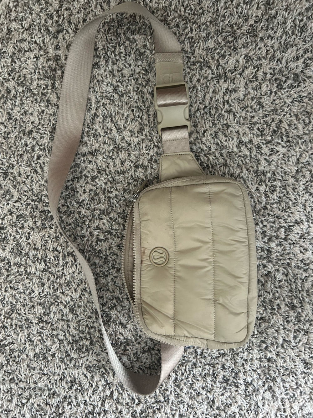 lululemon athletica Beige Quilted Crossbody Pouch